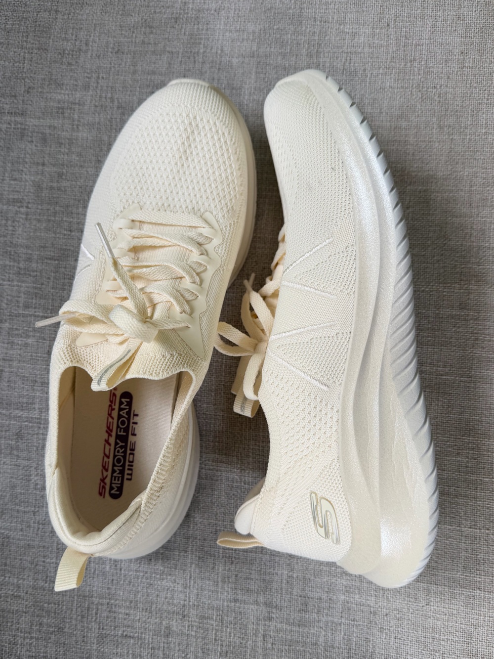Skechers Ultra Flex Women's 8.5 Glowing Sky Cream Knit Slip-On Sneaker